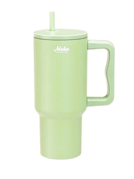 Termokrūze ar salmiņu 900 ml – praktiska, stilīga un vienmēr gatava dzērienam