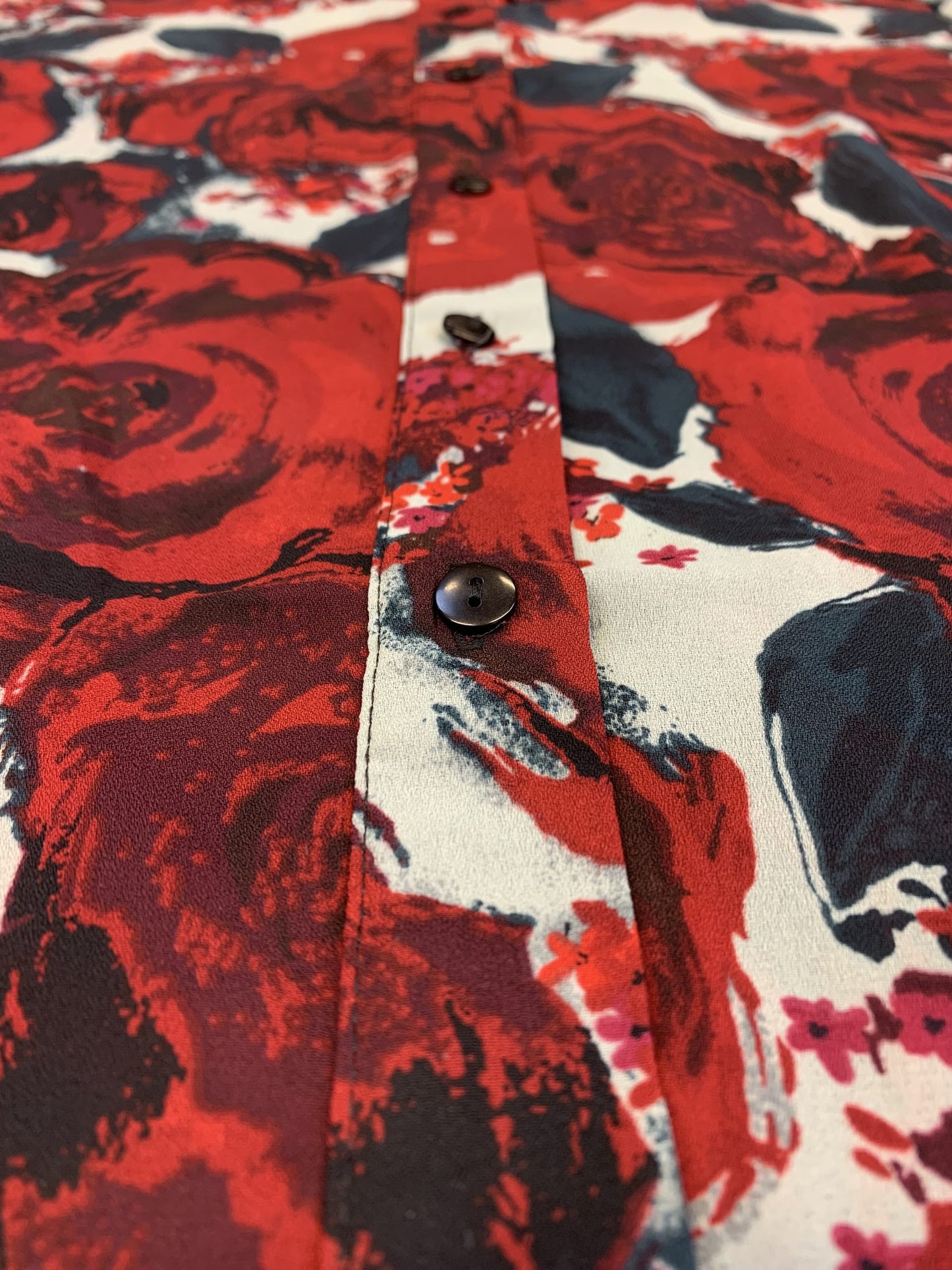 Sieviešu blūze ar ziediem - Fashion Plus - EUR 24 / 26