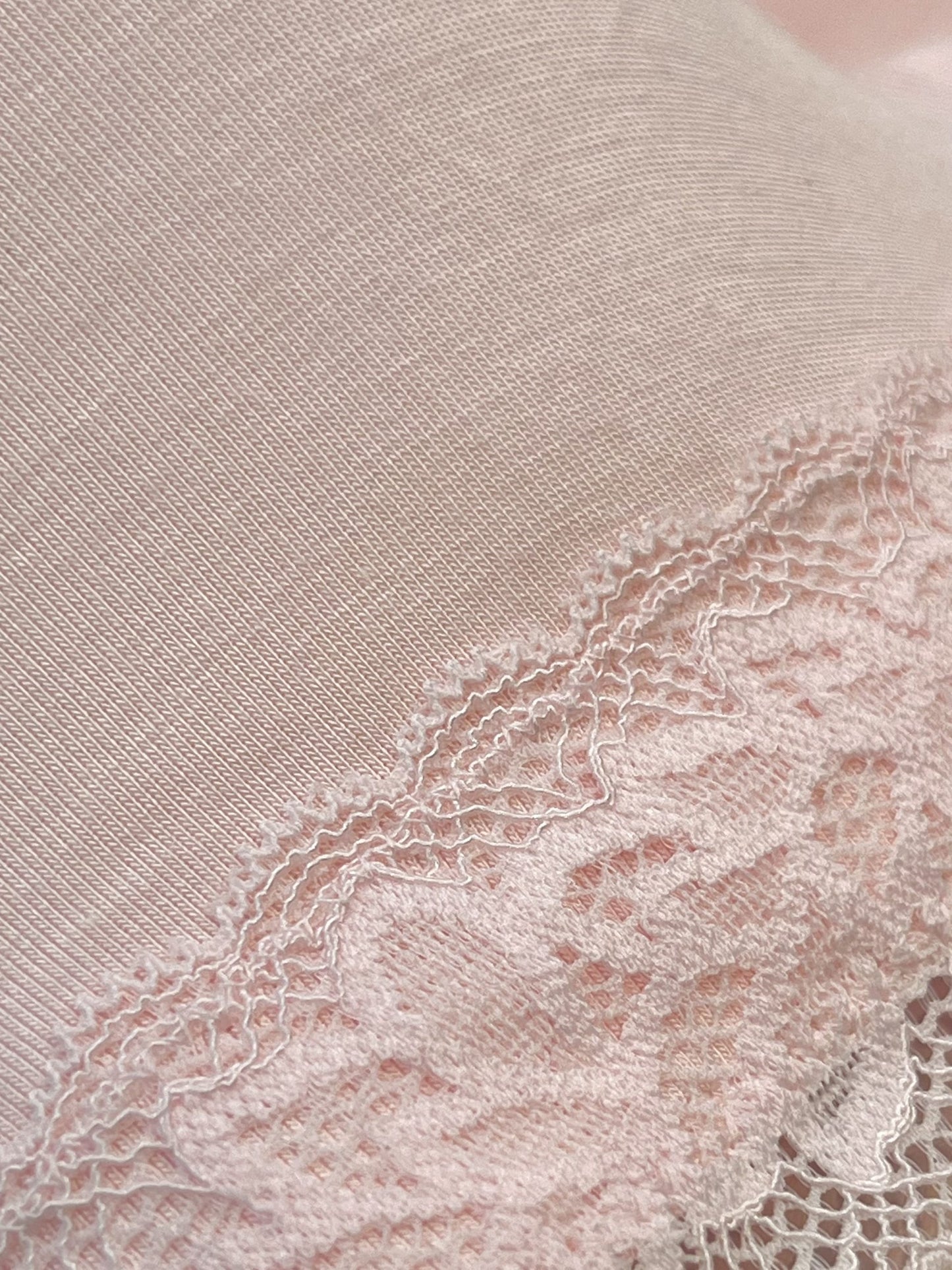 Sieviešu krušturis - F&F - EU 80DD - UK 36DD